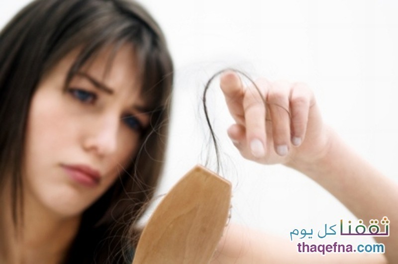 علاج الشعر المتساقط والضعيف بوصفة طبيعية ،،، فيديو