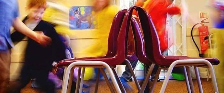 الفرق في لعبه الكراسي الموسيقية بين العرب واليابان . . تفكير العرب وتفكير اليابان والنتيجة صادمة