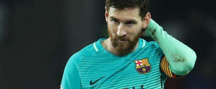 ميسي يؤجل زياراته الى مصر بعد الهزيمة القاسية لفريق برشلونة أمام باريس سان جيرمان