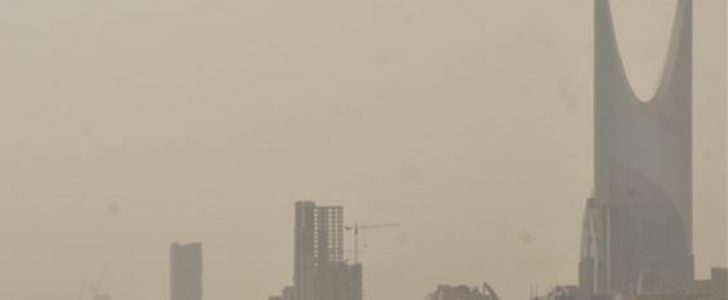 غبار الرياض يجتاح موقع تويتر أكثر من الجو في السعودية وتوقعات بهطول أمطار خلال ساعات