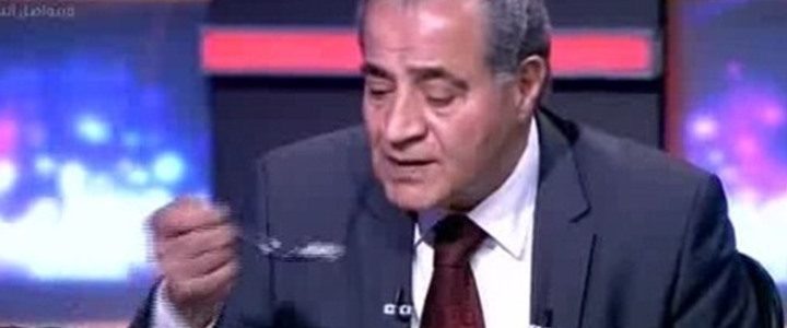 رد فعل وزير التموين بعد تذوقه الأرز المصري على الهواء في برنامج كلام تاني على شاشة قناة دريم الفضائية