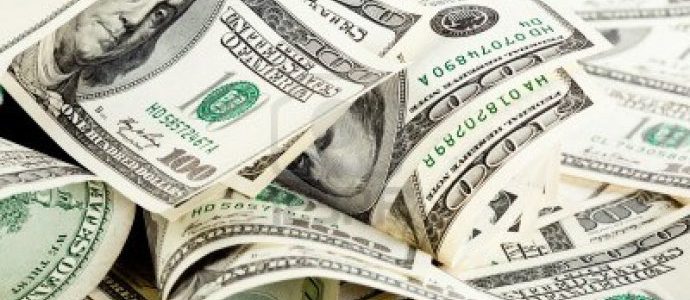 سعر الدولار اليوم الجمعة 14-4-2017 في السوق السوداء والبنوك المركزية