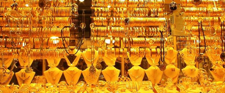 أسعار الذهب اليوم مساءا وفقا للتعاملات في السوق وارتفاع طفيف في الأسعار بسبب ارتفاع قائمة معدن الذهب