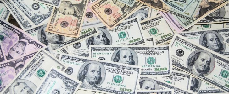 سعر الدولار الأمريكي اليوم الأحد الموافق 04/06/2017 في البنوك المصرية والسوق السوداء