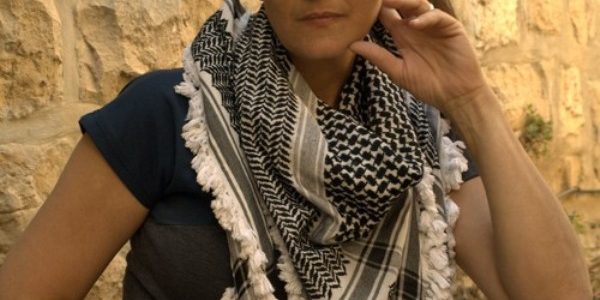 وفاة الفنانة الفلسطينية ريم البنا بعد مقاومتها لسرطانين وبرحيلها أشعلت مواقع التواصل الإجتماعي