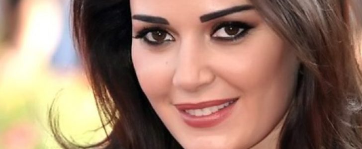 الفنانة اللبنانية سيرين عبد النور تضع مولودها وتطلق عليه إسم “كريستيانو” !