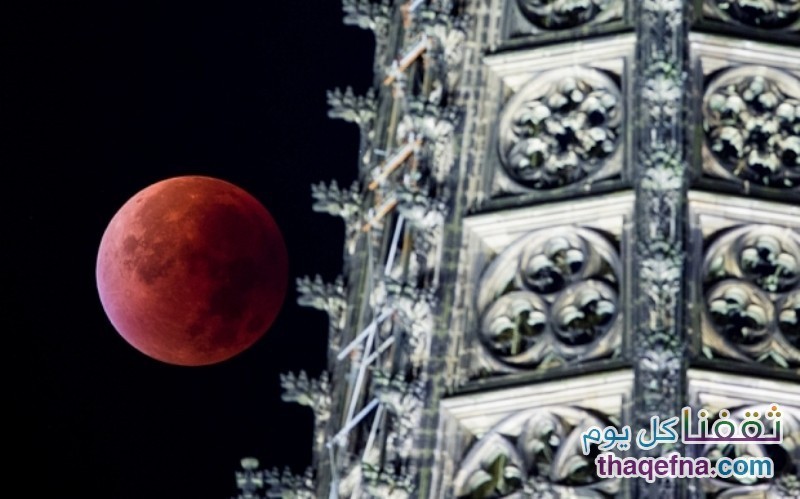 القمر الدموي - القمر العملاق (41)
