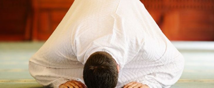 كيف تصلي بالطريقة التي أوصى بها الرسول الكريم؟